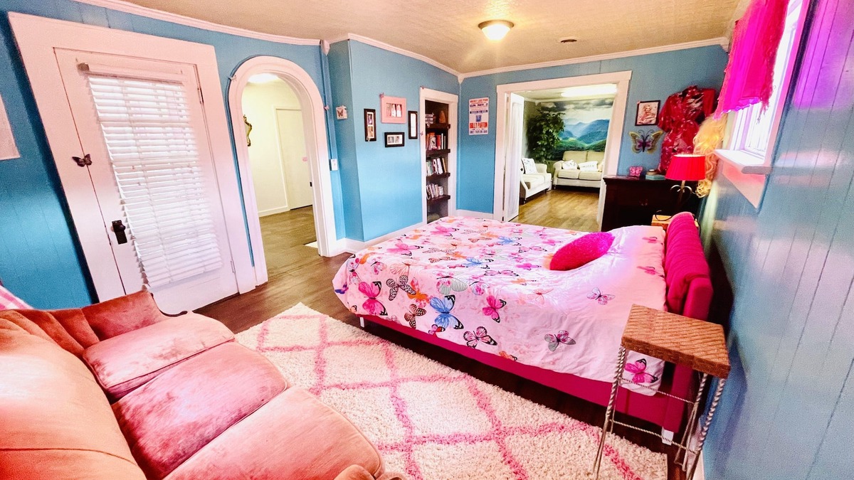 Mount Sterling House | Cozy, Bright Home in Historic Downtown