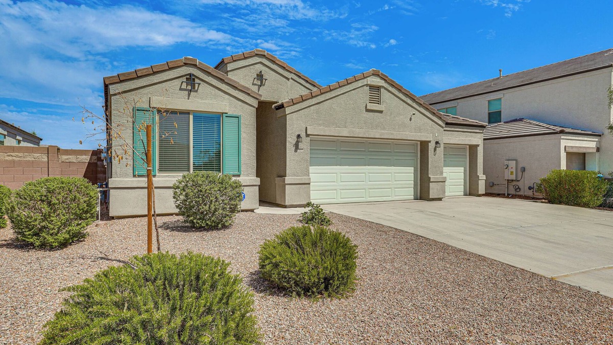 Tartesso House | Cozy Buckeye Home w/Patio & Fire Pit!