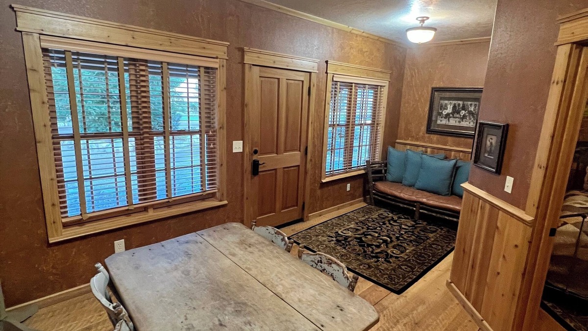 Almo Cabin | Cozy cabin #1 & AC, WiFi in Almo ID by City of Rocks National Park