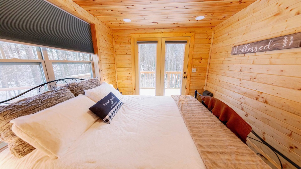 Roan Mountain Cabin | Cozy Cabin #2 - 4 Wheel Drive highly recommended during Winter