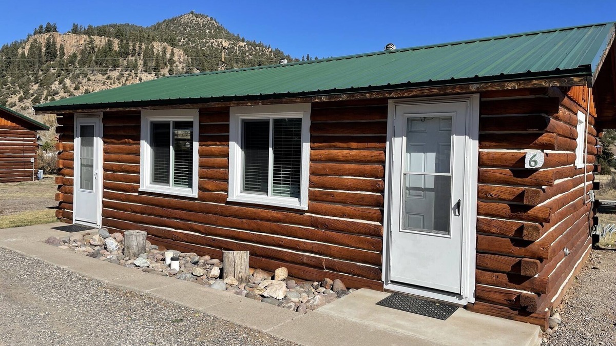 South Fork Cabin | Cozy cabin #6 in mountains near Rio Grande River