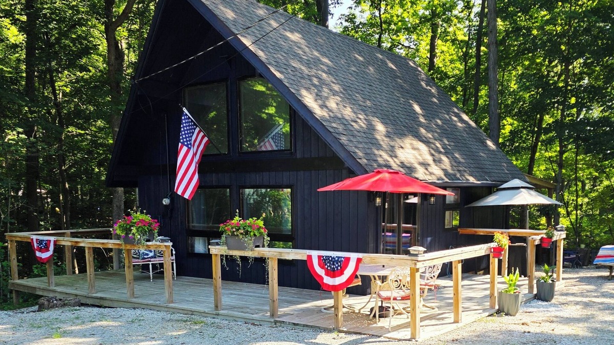 Bellmore Cabin | Cozy Cabin- A-Frame style cabin with Loft.