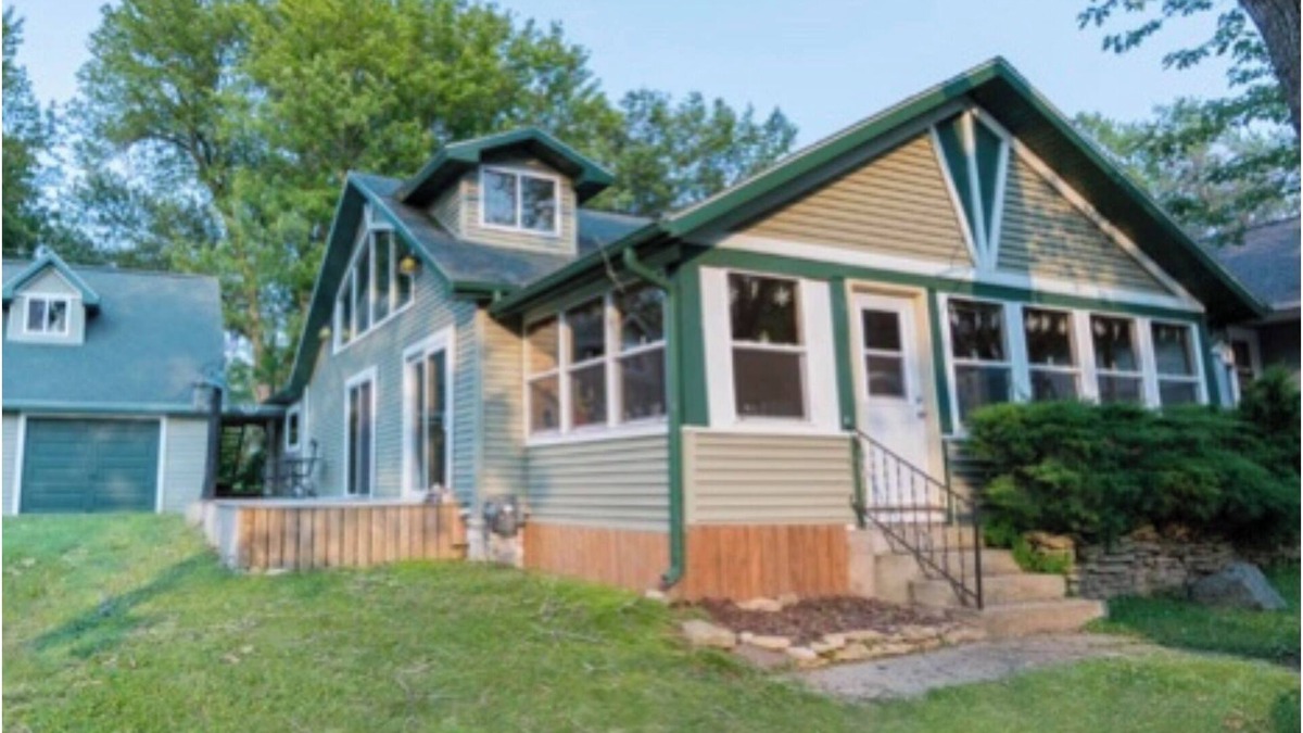 Newville Cabin | Cozy Cabin at Lake Koshkonong