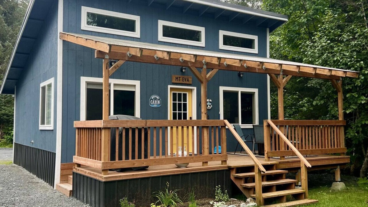 Bear Creek Cabin | Cozy cabin built in 2020!