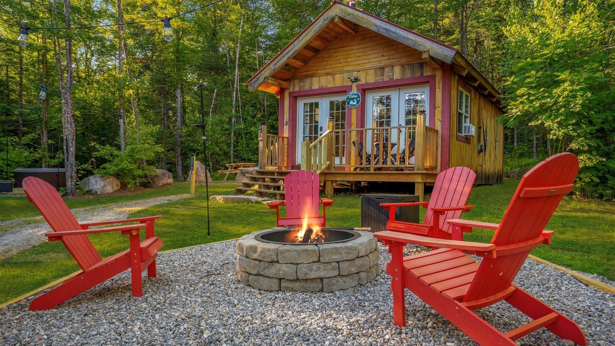 Bethel Cabin | Cozy Cabin! Firepit! Dogs Welcome! Hot Tub!