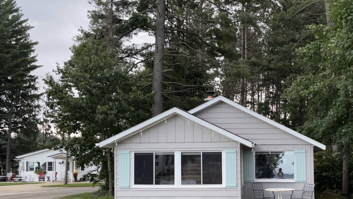 Lake City Cabin | Cozy Cabin in Lake City, just steps from the beach!