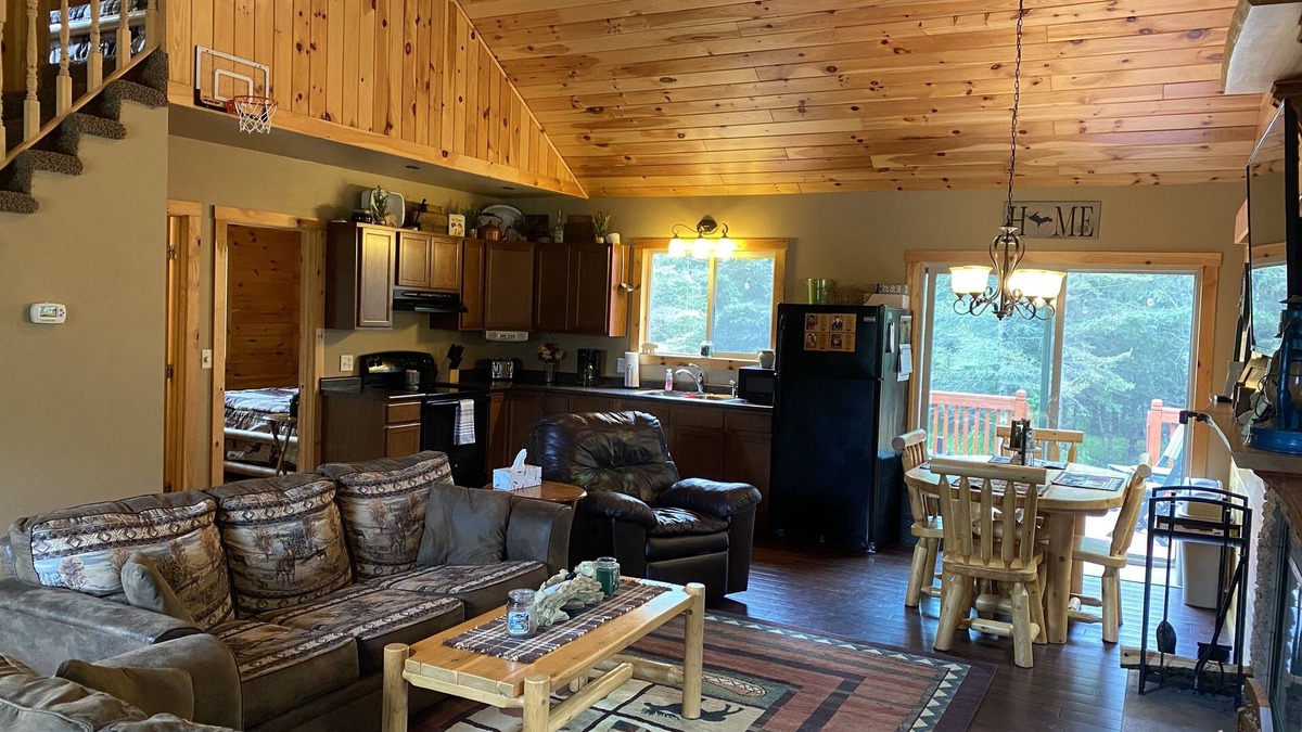 Delta County Cabin | Cozy Cabin in the Beautiful Upper Michigan