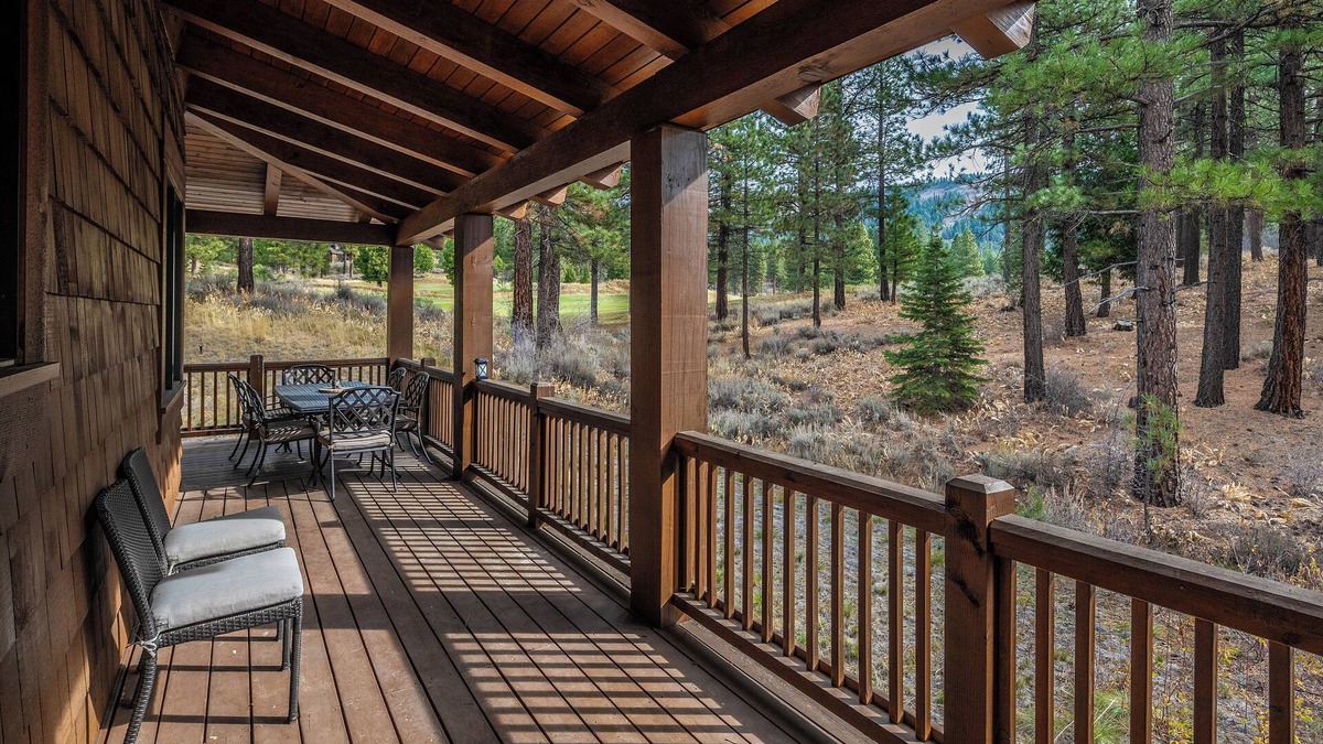 Grizzly Ranch Cabin | Cozy Cabin in the High Sierras