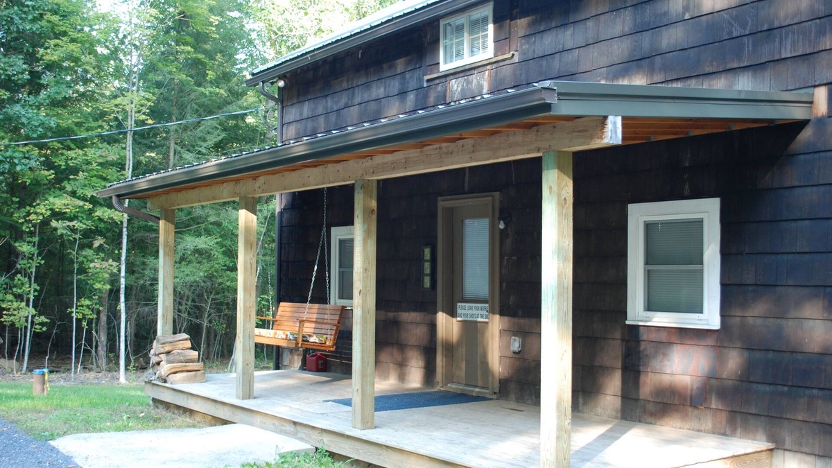 Mattawana Cabin | Cozy Cabin in the Woods - Close to PSU!