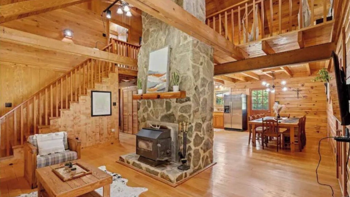 Ampthill Cabin | Cozy Cabin @James River; Live/Work/Play Experience