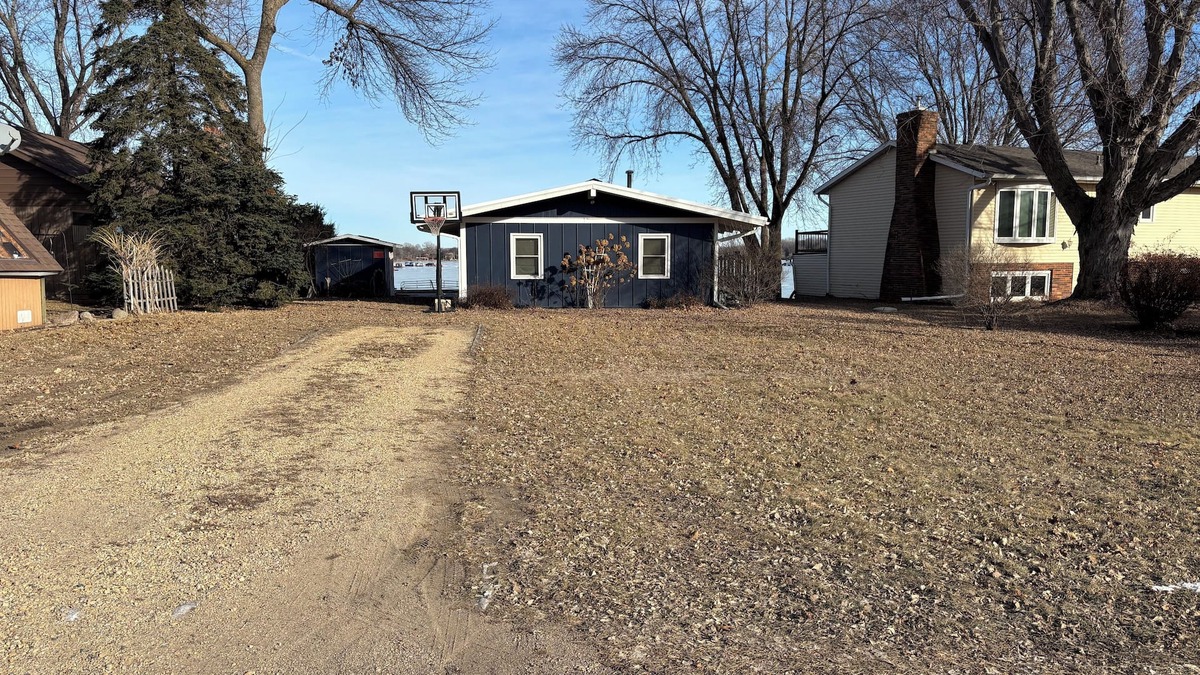 Kasota Cabin | Cozy Cabin Located On The Premiere Lake In Mankato Area