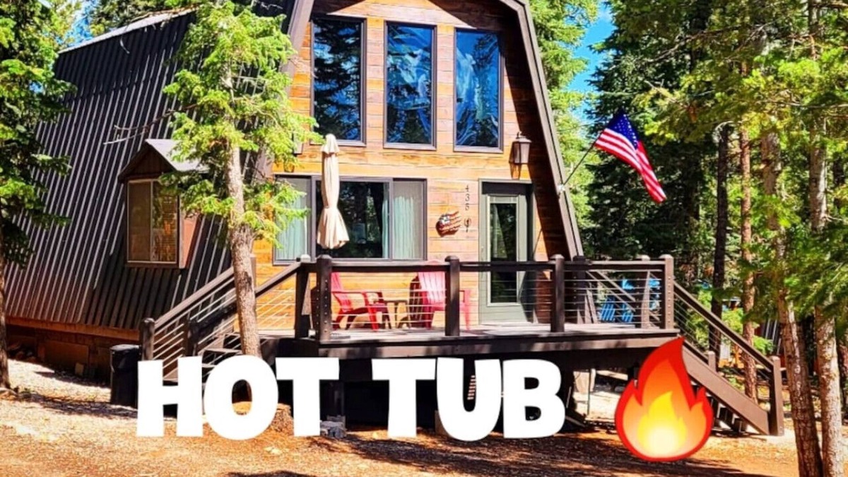Meadow View Heights Cabin | Cozy Cabin near Bryce and Zion sleeps 4 adults max