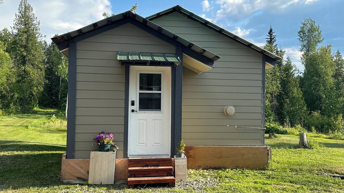 Clearwater Cabin | Cozy cabin on 10 acres in Clearwater BC