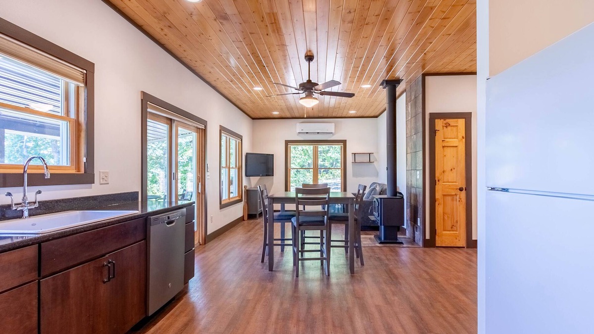 Clitherall Cabin | Cozy Cabin on Private Lake! Kayaks, Firepit, Fishing! Relaxing. Pet Friendly.