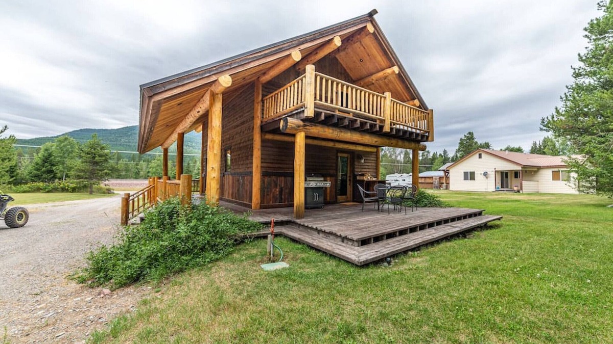 Coram Cabin | Cozy cabin outside Glacier National Park. Private hot tub + pet-friendly!