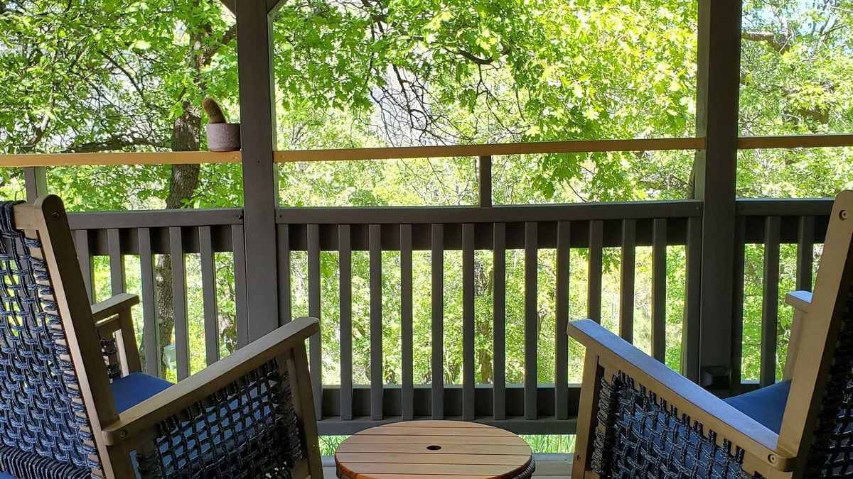 Julian Cabin | Cozy Cabin Studio Nestled in the Trees with Mountain Views.