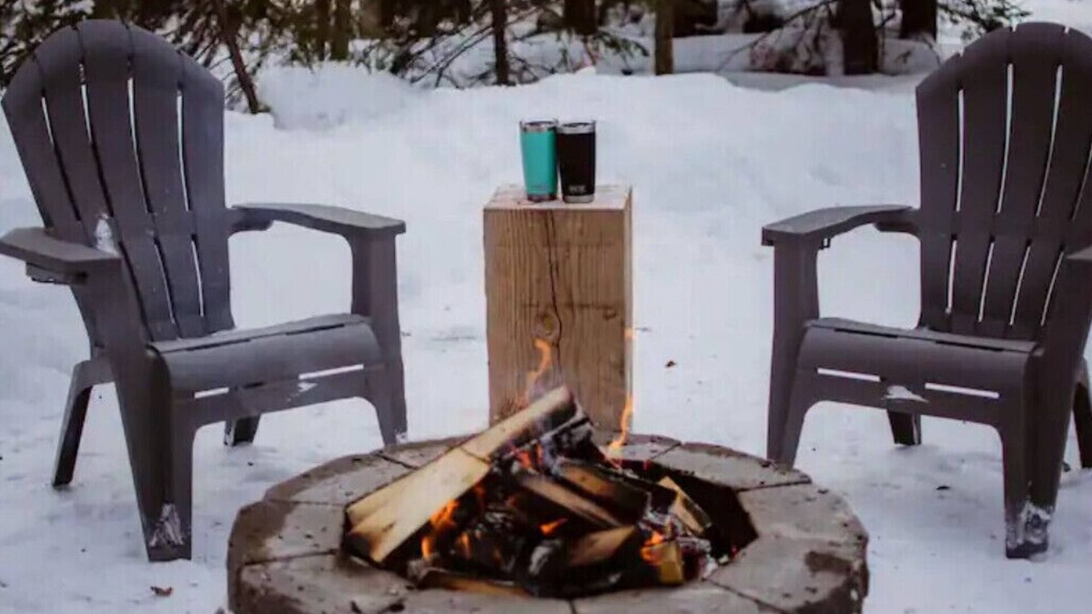 Lac du Bonnet Cabin | Cozy cabin with outdoor hot-tub