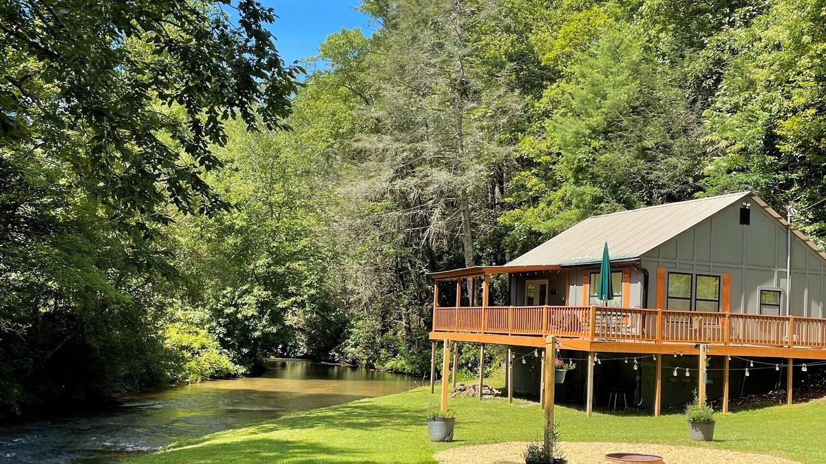 Ellijay Cabin | Cozy cabin with riverfront location, fire pit and peaceful surroundings