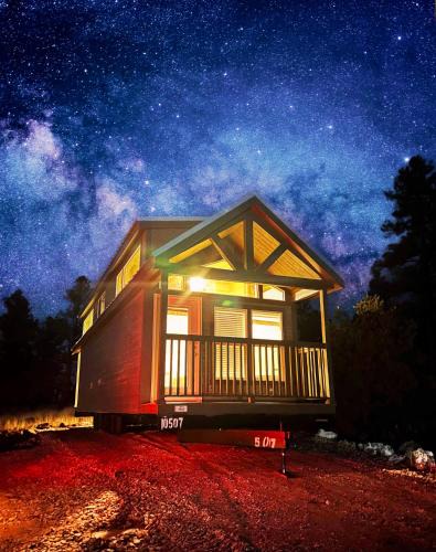 Williams Ski Chalet | Cozy Cabins With Mountain View 7A