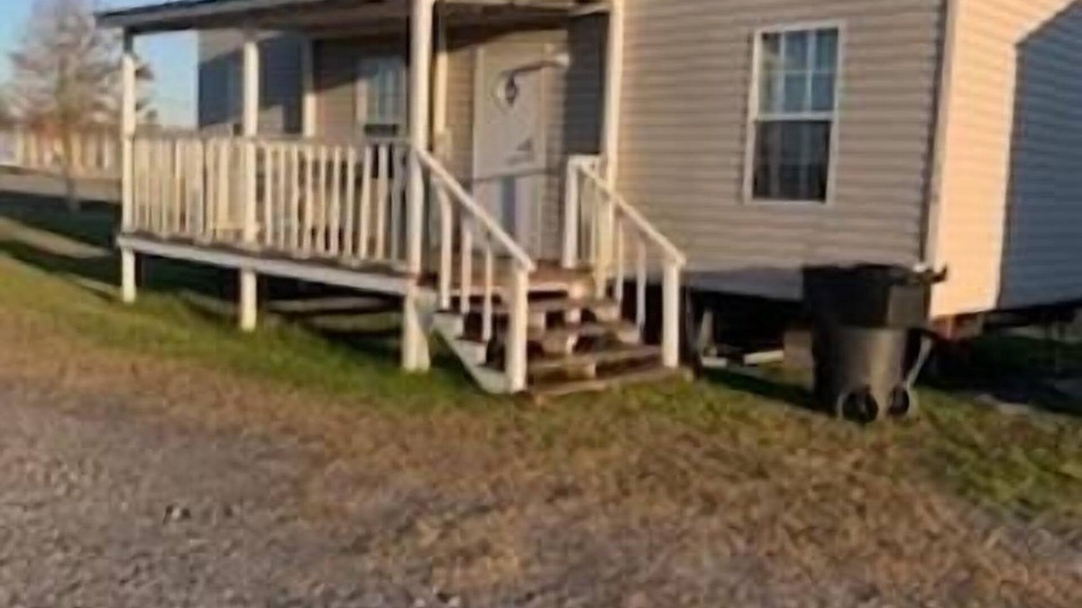 Boothville-Venice Cabin | Cozy camp on private property minutes from hunting, fishing and restaurants.