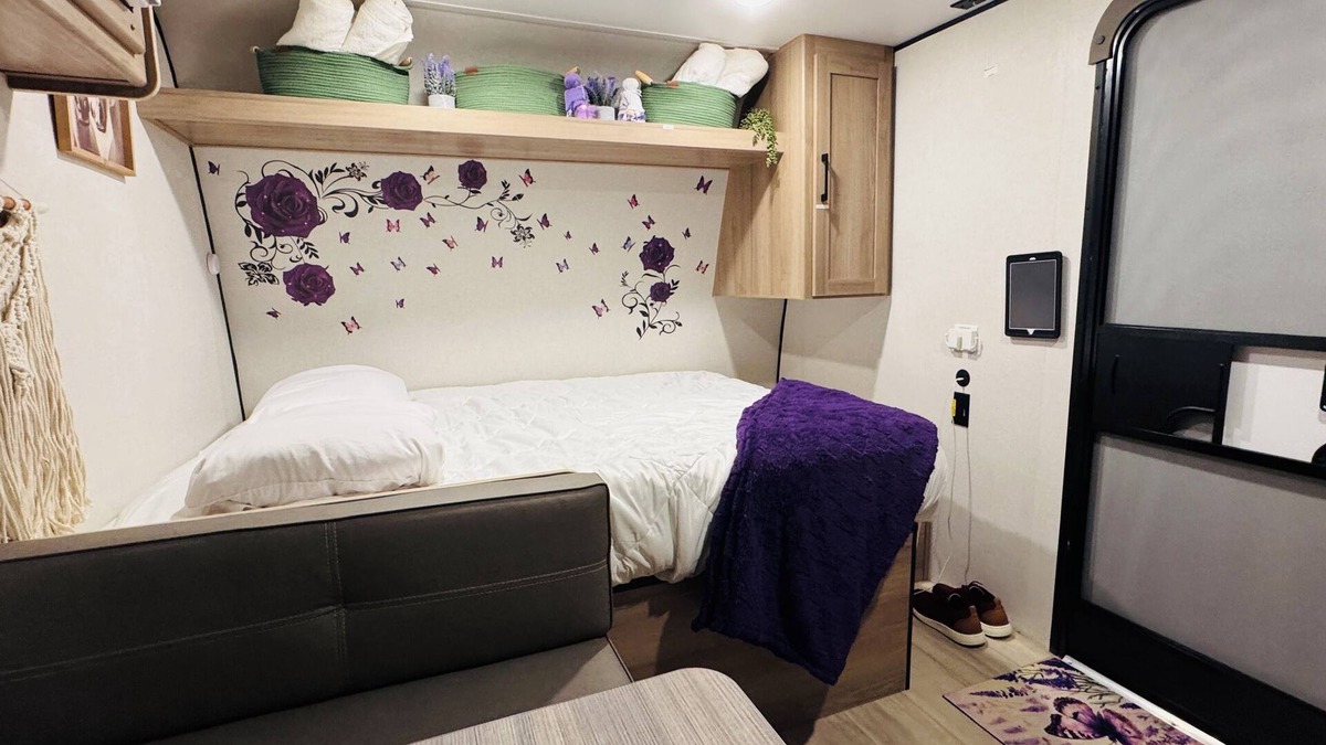River Ranch House | Cozy Camper Retreat at River Ranch RV Resort