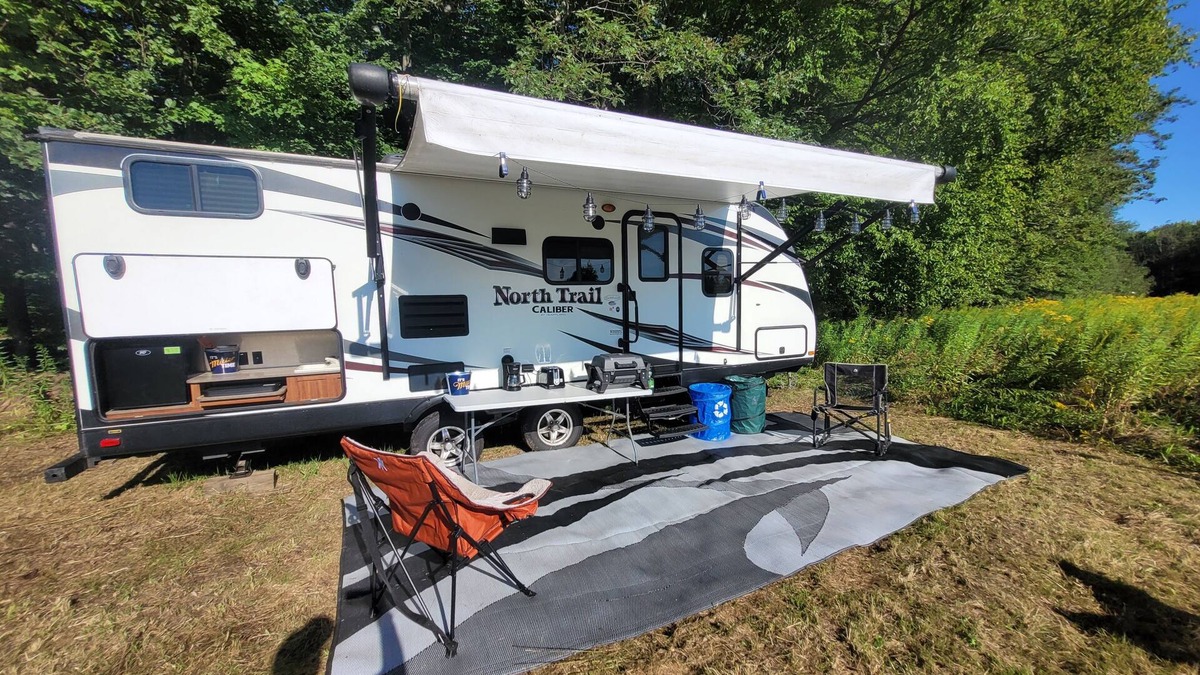 Milan RV Rental | Cozy Campsite Near Stoney Acres Farm in Small Town Athens, WI