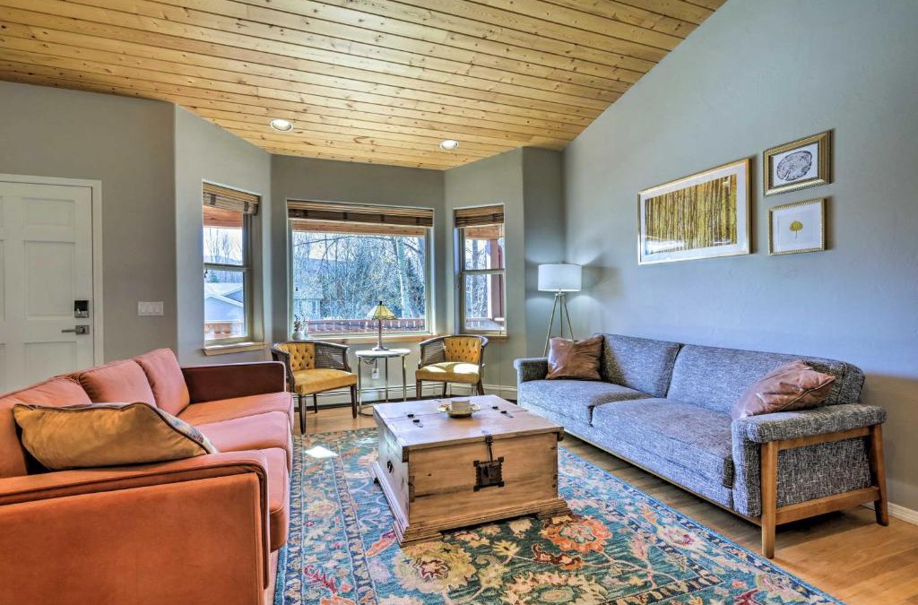 El Jebel House | Cozy Carbondale Escape with Deck and Grill!