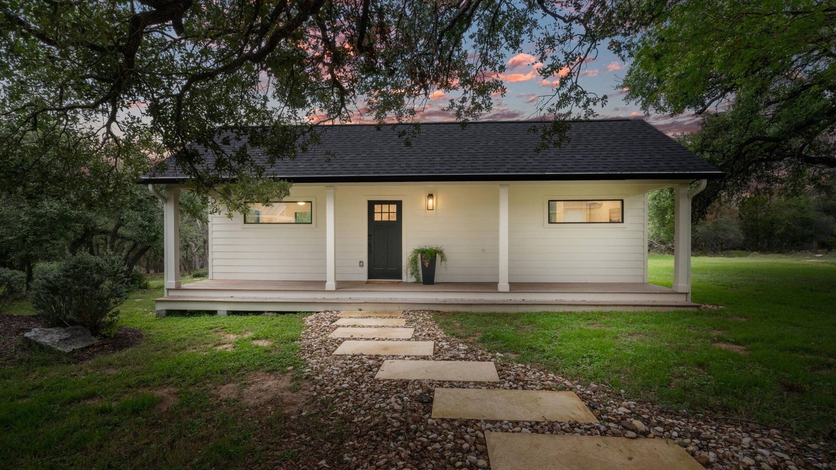 Brushy Creek Cottage | Cozy Casita/Cottage on 3 acres in the middle of the city! Quiet and Relaxing.