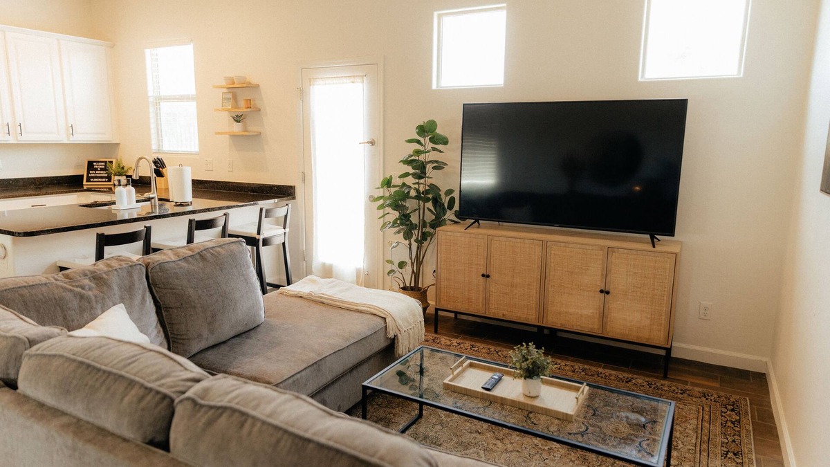 Cortina House | Cozy Casita tucked away at the end of a quiet cul-de-sac