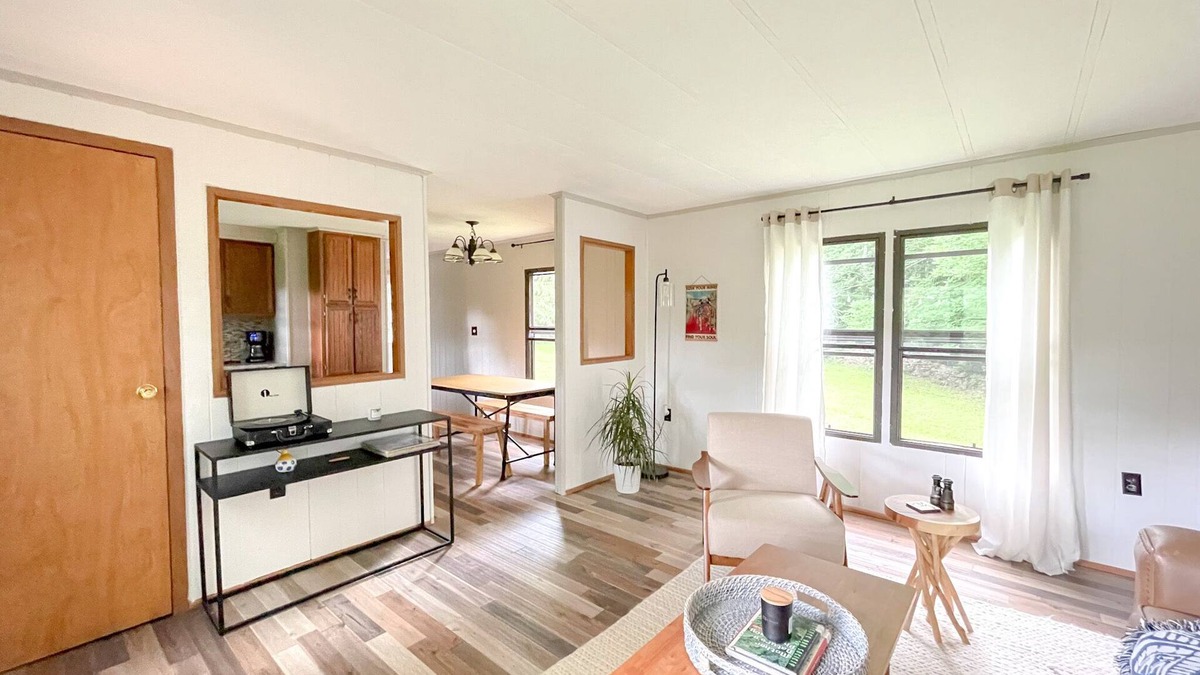 Margaretville House | Cozy Catskill Mountain Getaway: The Trillium Cabin