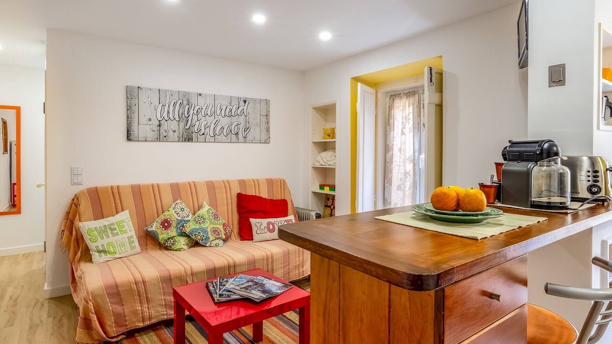 Sacramento Apartment | Cozy, central and quiet - CHIADO - 2 min walk from the beautiful Largo do Carmo
