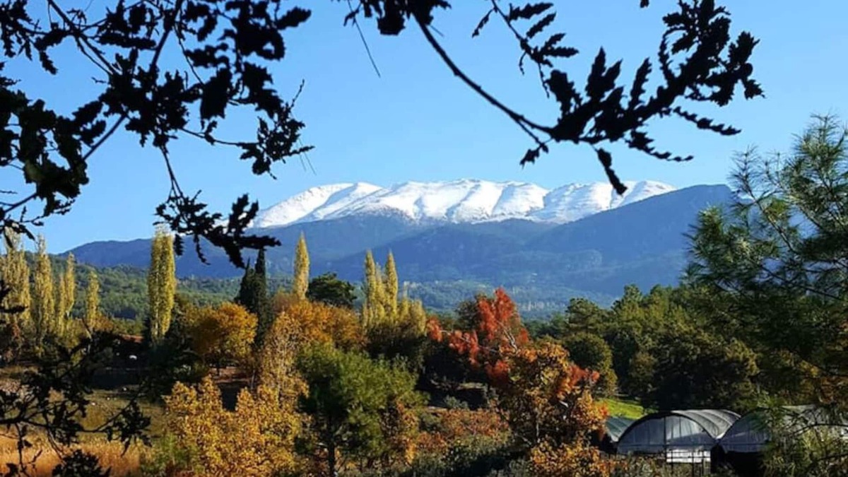 Duger Ski Chalet | Cozy chalet with jacuzzi perfect for couples