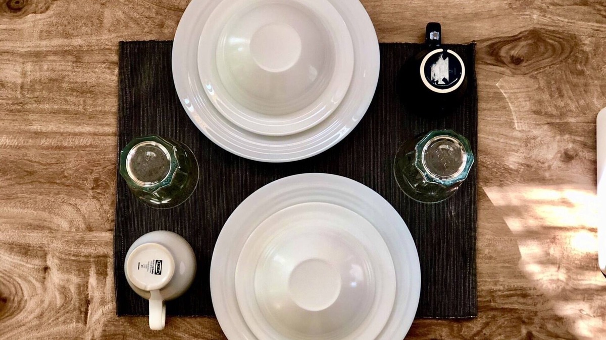 Din Daeng Apartment | Cozy City Studio with Fast WiFi & Balcony Views — 5 Minutes to MRT Metro!