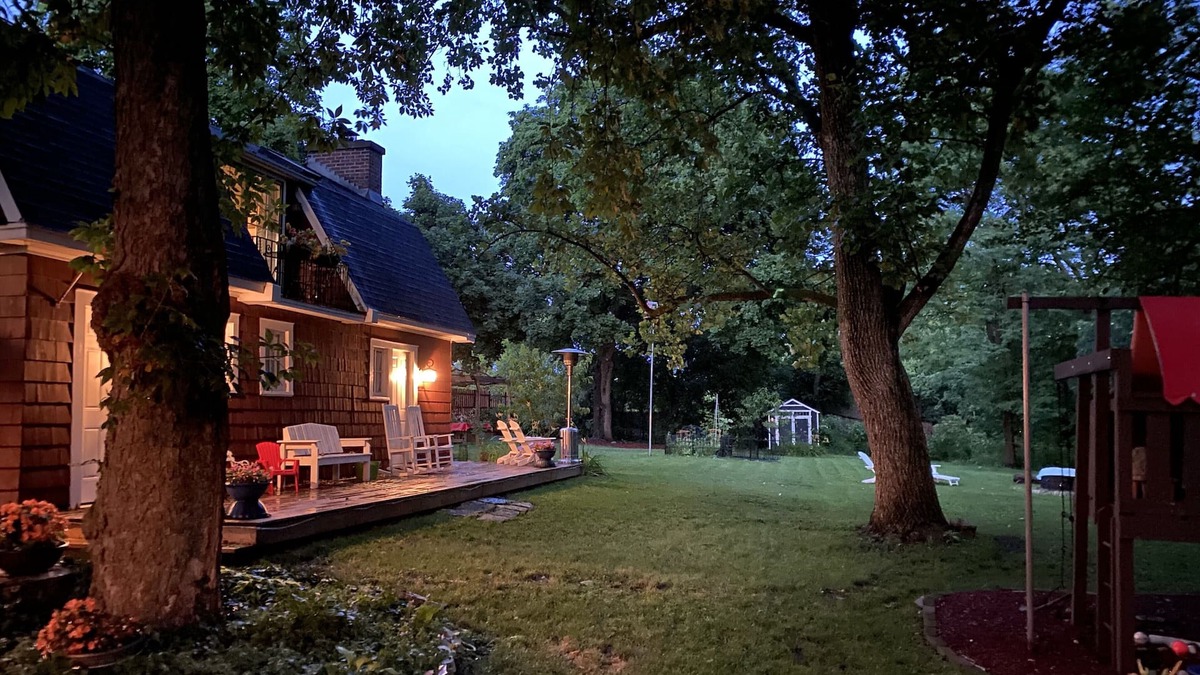 Wheaton Apartment | Cozy Coach House In Central Wheaton Illinois