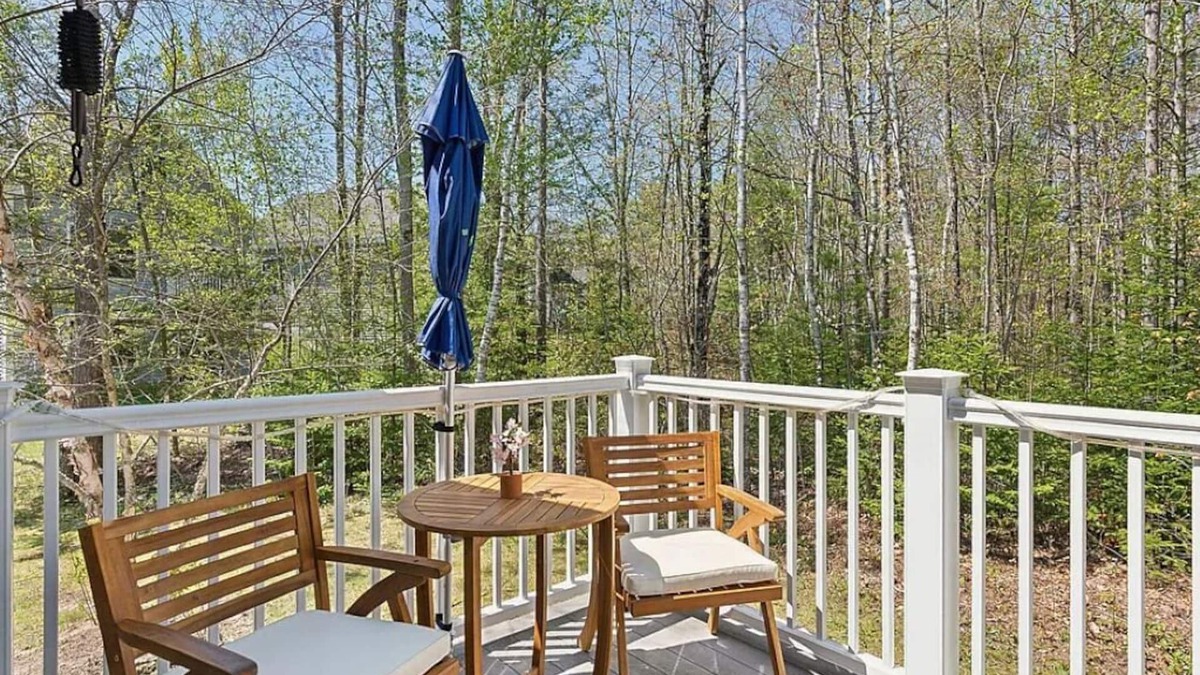 Kennebunkport Cottage | Cozy coastal 2-bedroom cottage, short walk to Goose Rocks Beach.