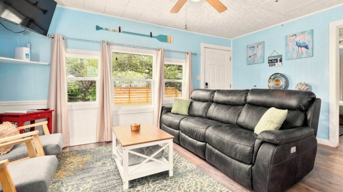 Rockport House | Cozy Coastal Cottage ~Pet friendly & Boat Parking!
