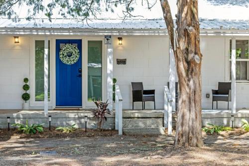 Niceville House | Cozy Coastal Cottage