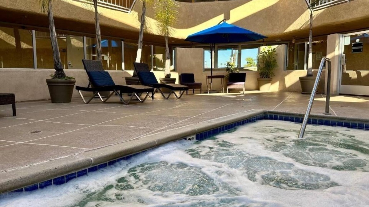 Old Towne Hotel | Cozy Coastal Stay | Seal Beach Marina | Near Waterfront