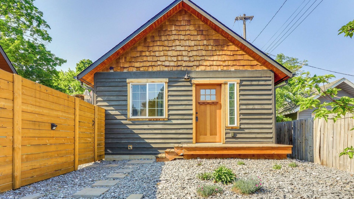 Garden District Apartment | Cozy Coeur d'Alene Studio, Walk to Downtown & Lake