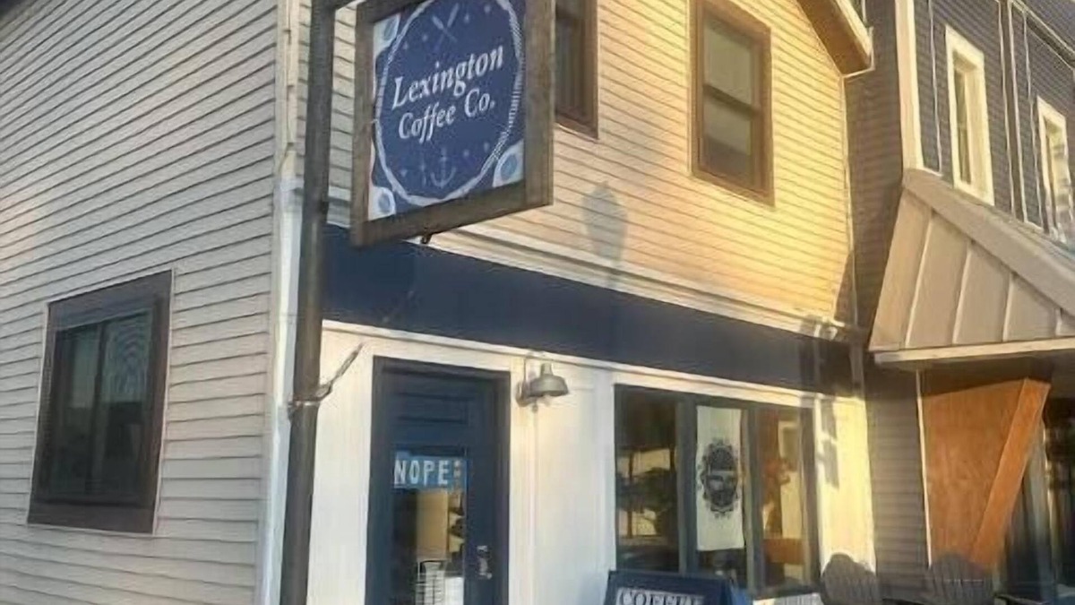 Lexington Apartment | Cozy Coffee Loft! Located directly above The Lexington Coffee Shop!