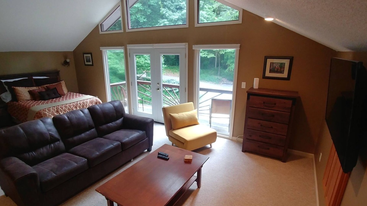 Andersonville House | Cozy Comfort on Norris Lake - Tritoon/JetSki rental available - dock for free!