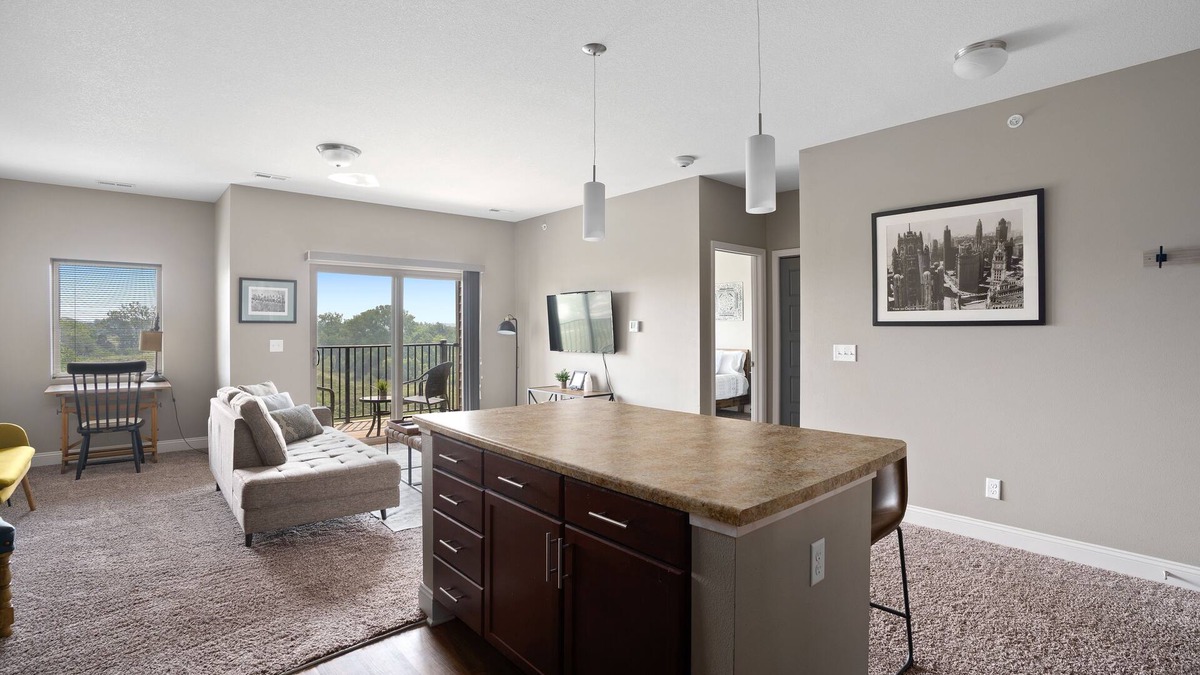West Des Moines Apartment | Cozy Comfort with Balcony and Garage