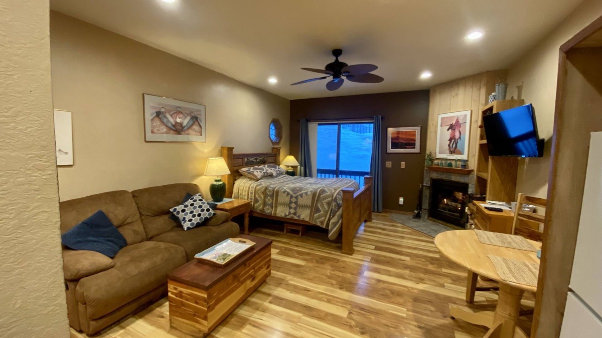 Purgatory Condo | Cozy Condo in Cascade Village, right next to Purgatory Ski Resort!