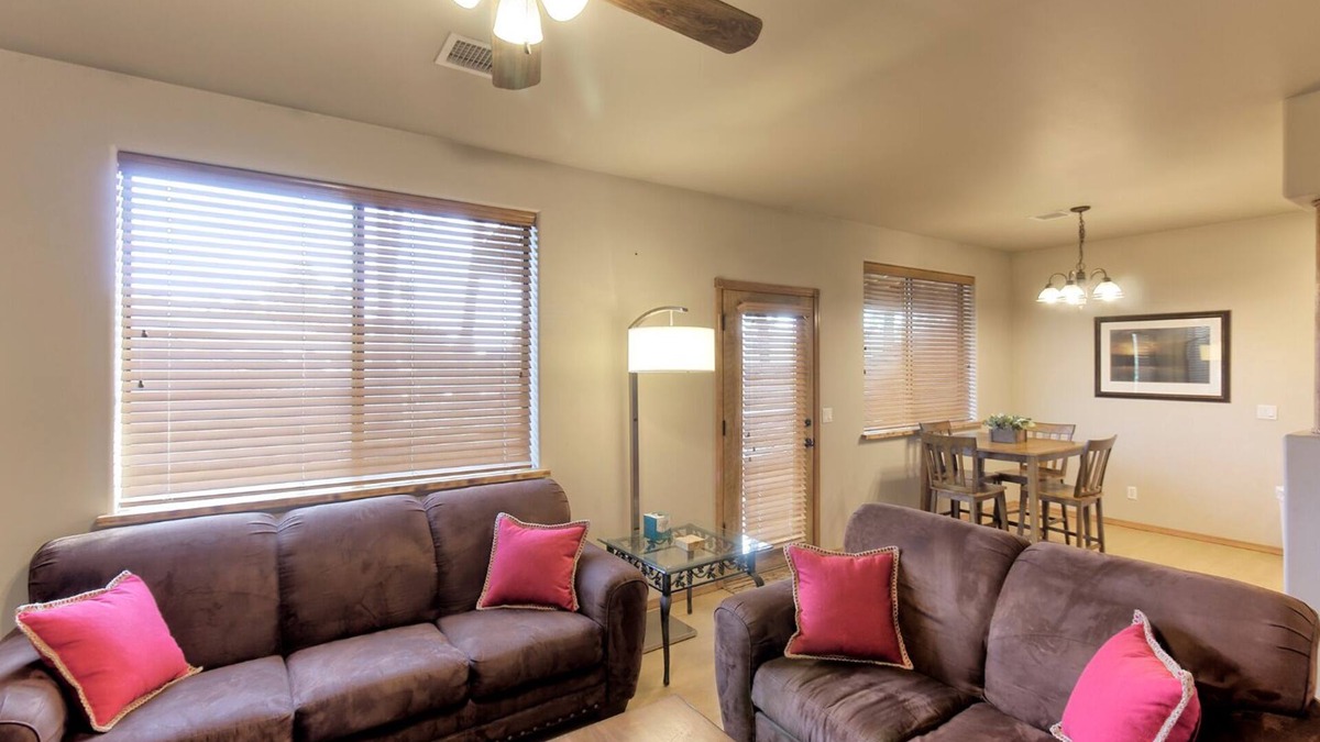 Payson Condo | Cozy condo in center of town