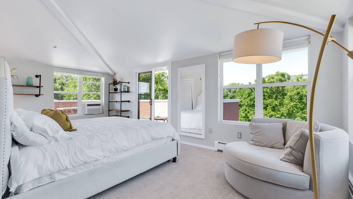 Glenwood Grove - North Iris Condo | Cozy condo with sunny rooftop Patio -Perfect outdoor Oasis in Heart of Boulder