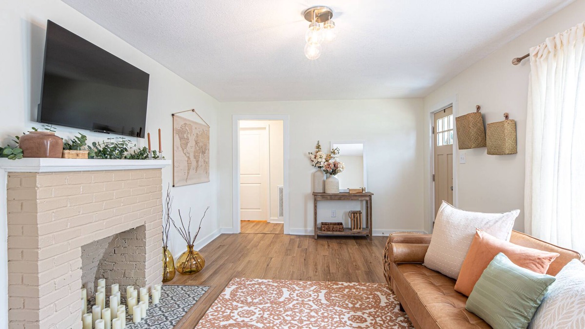 Clinton House | Cozy Cottage by the Clinch River