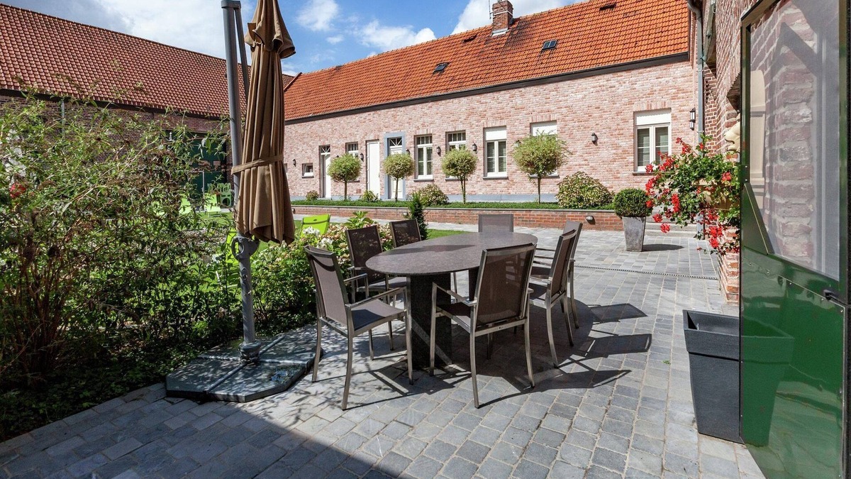 Le Bizet Cottage | Cozy Cottage for 8 Guests
