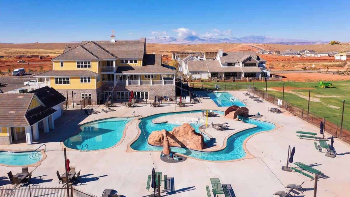 St. George House | Cozy Cottage Getaway - Zion and Pool Access