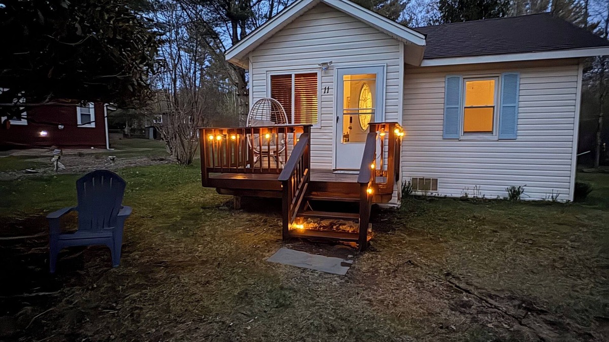 Shinhopple House | Cozy Cottage in a Catskills Lake Community