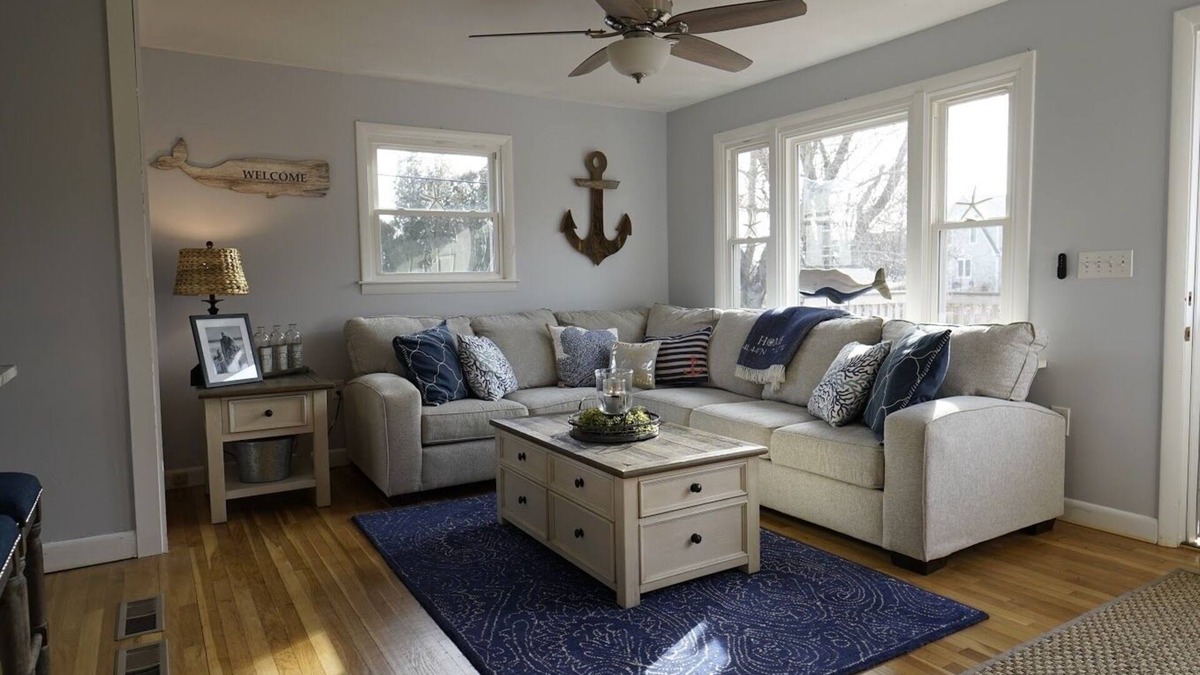 Snug Harbor House | Cozy Cottage In Quaint Village of Snug Harbor! CENTRAL A/C! Walk to Marinas!